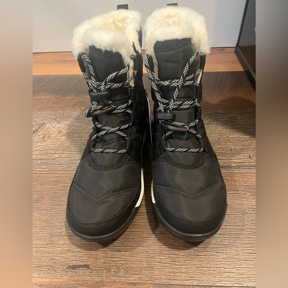 NWT SOREL Whitney™ Il Short Lace boot; Size 7 - Picture 2 of 7